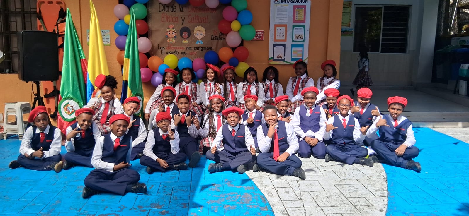 Grupos de niñas y niños