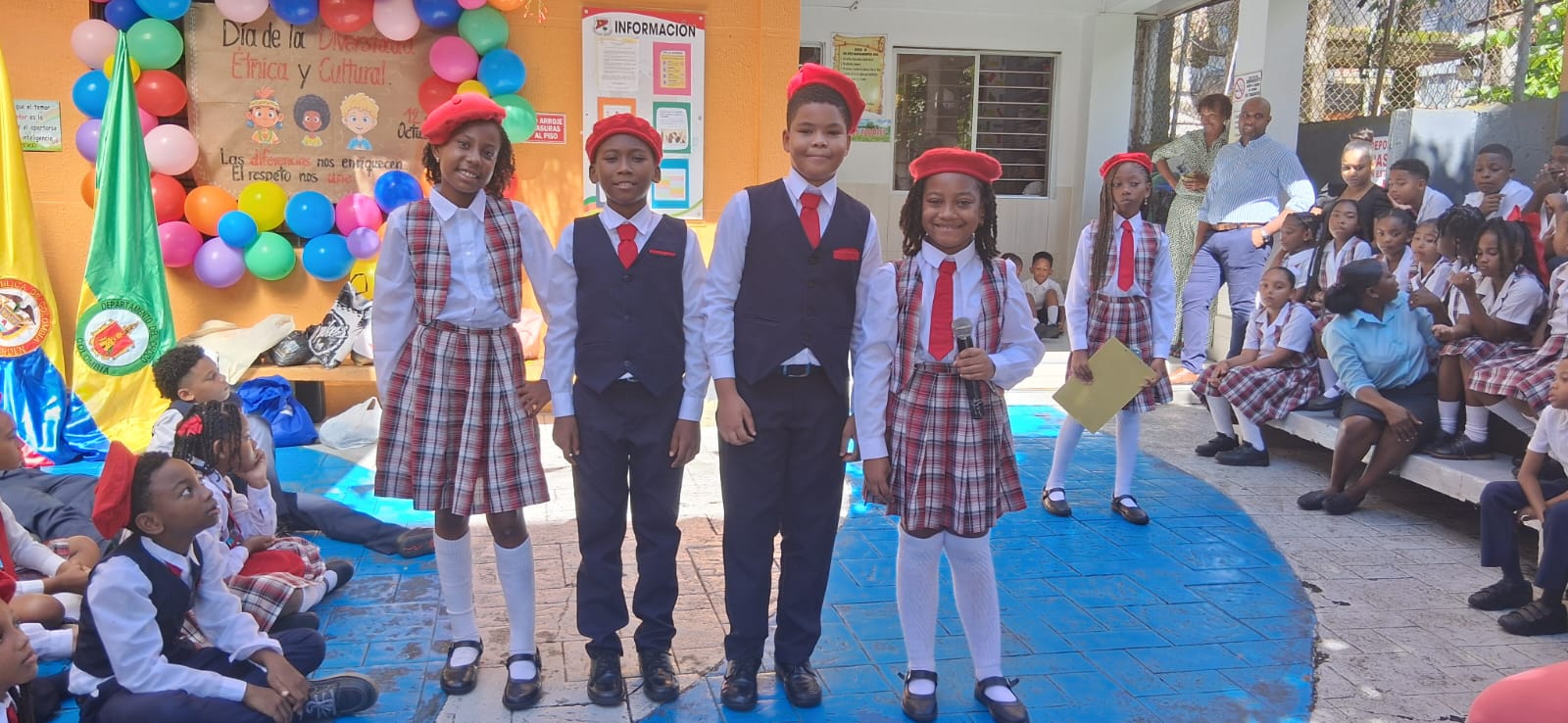 Grupos de niñas y niños