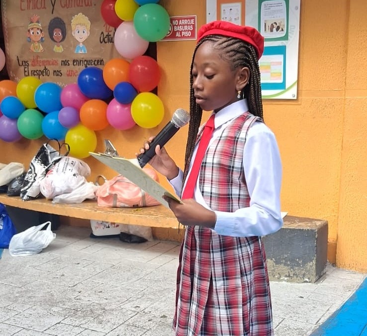 Grupos de niñas y niños